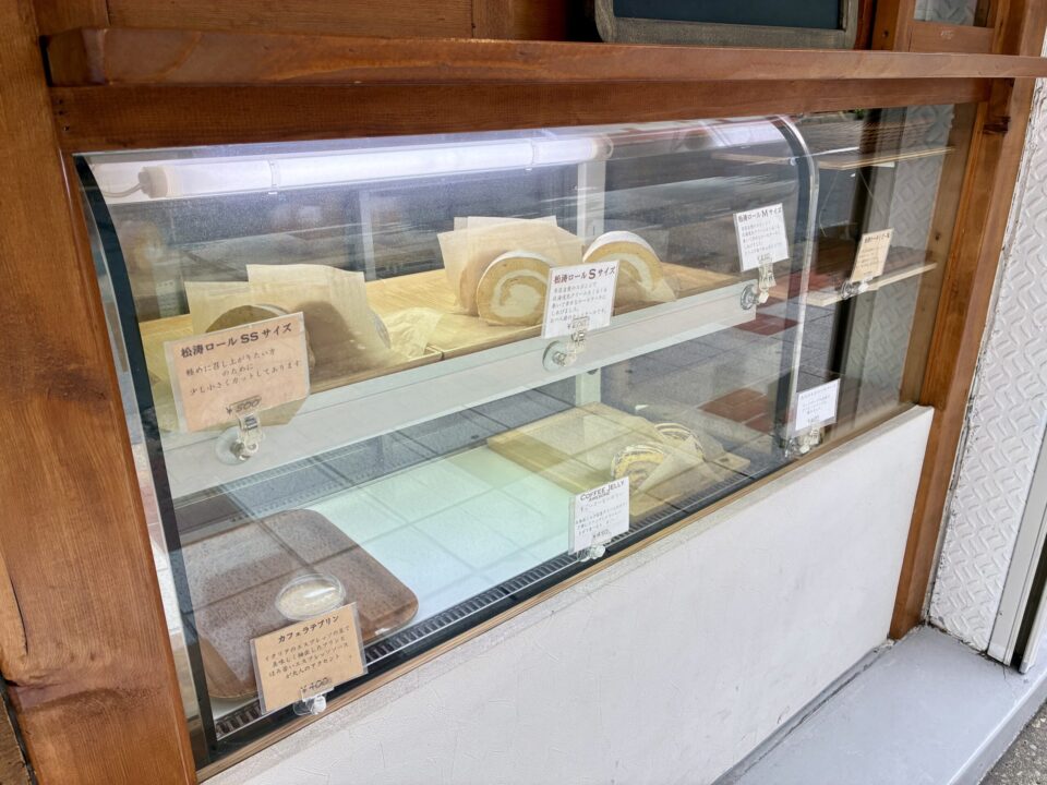 松濤カフェのロールケーキの写真