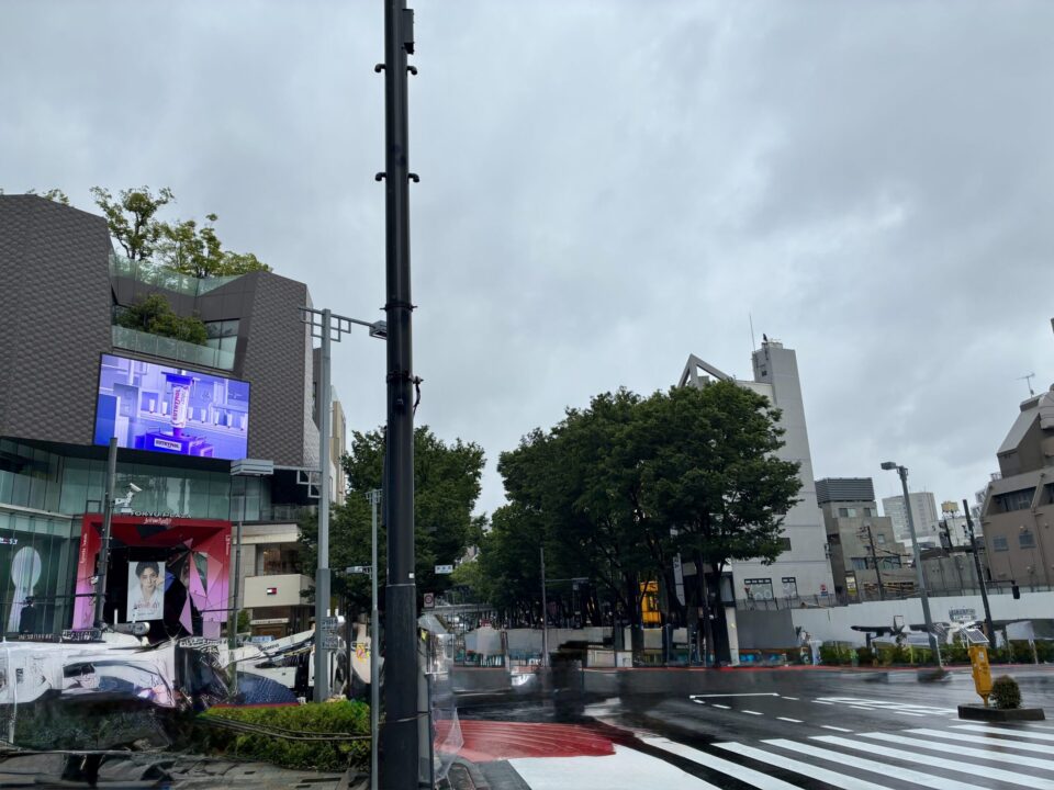 UESHIMA MUSEUMまでにある交差点の写真