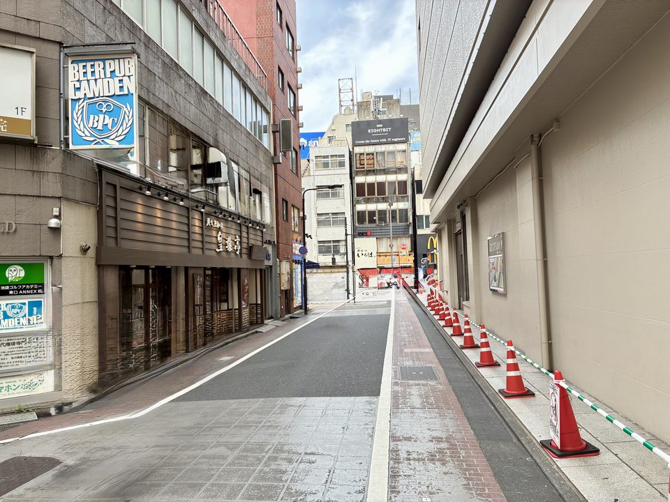 池袋皇琲亭からアニメイトまでのルート写真1